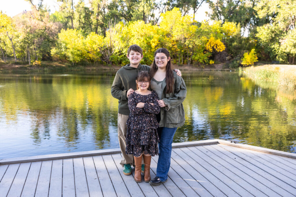 Colorado family photographer in the fall