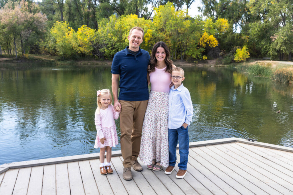 Colorado family photographer at Fly'N B Park in the fall